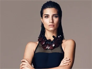 Tuba Büyüküstün, Paris'ten aldığı eve kaç para ödedi?