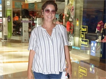 Hazal Kaya'nın neşeli halleri!