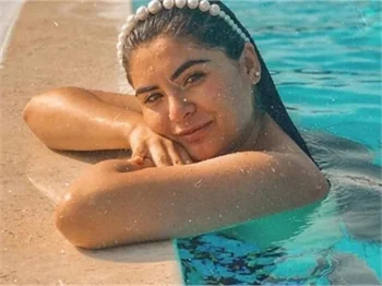 Müzmin gelin adayı Hanife'den 'mayolu' paylaşım