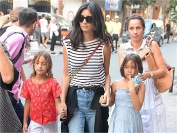 Tuba Büyüküstün geri döndü!