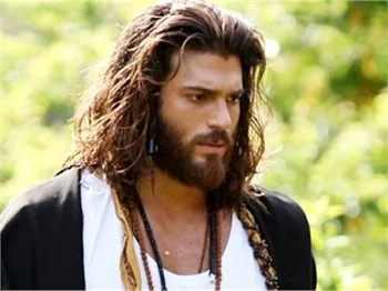 Can Yaman, Seksenler'de rol alacak mı? Açıkladı...
