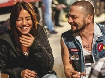 Ahmet Kural ve Çağla Gizem Şahin sette aşk yaşadı!