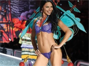 Adriana Lima yine paylaştı!