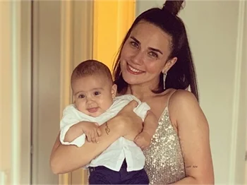 Buse Varol ticarete atılıyor!