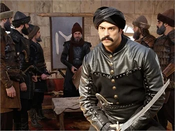 Burak Özçivit'in partneri kim olacak?