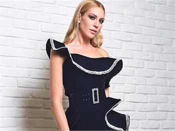 Sinem Kobal fotoğrafını neden sildi?