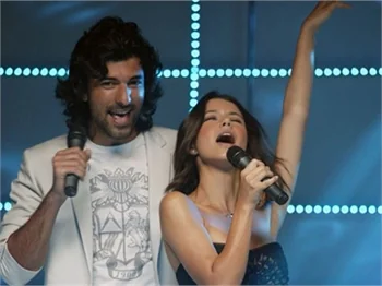 Engin Akyürek ve Beren Saat...