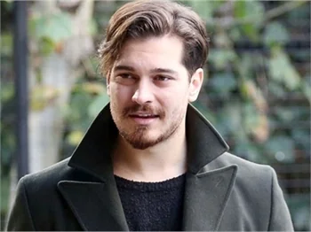 Çağatay Ulusoy 80 tane kadınla...