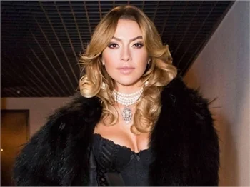 Hadise'den Demet Akalın'ı da ilgilendiren açıklama!