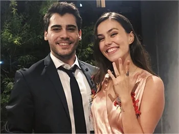 Berkay Hardal ile Dilan Telkök nişanlandı!