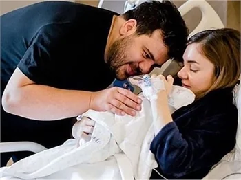 Eser Yenenler baba oldu!