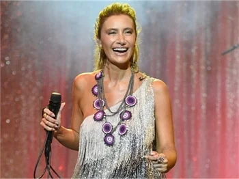 Sıla konserinde seyirci "ahey ahey" diye bağırınca...