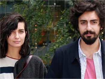 Tuba Büyüküstün ile sevgilisi Umut Evirgen, Avrupa'ya açılıyor!