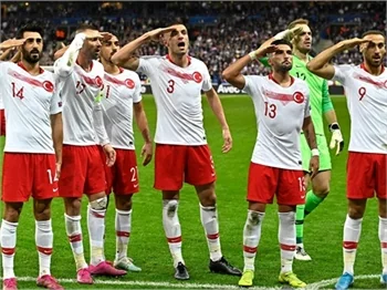 Harikasın Milli Takım! Selamı bu defa Fransa'da çaktık!