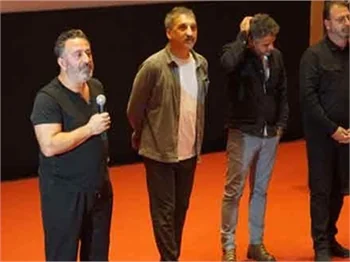Cem Yılmaz: "Bizi çok üzüyorlar!"
