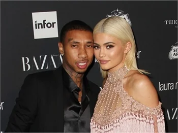 Kylie Jenner'ın eski sevgilisi 30 kadınla birlikte...