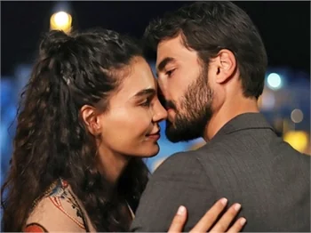 Akın Akınözü'den Hercai itirafı!