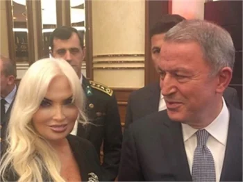 Kabul törenine ünlü isimler akın etti!