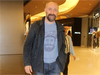 Halit Ergenç'den hamilelik açıklaması!
