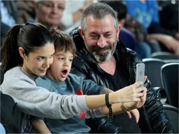 Ahu Yağtu, Cem Yılmaz sorusuna...