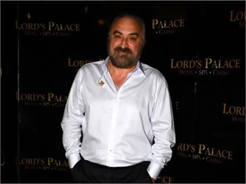 Volkan Konak anne ve babasının cinsel hayatını anlatınca...
