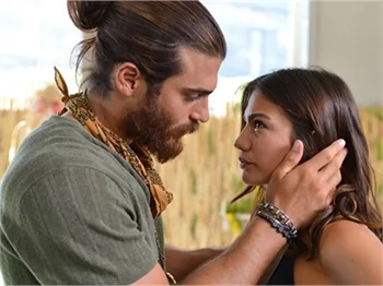 Demet Özdemir çok net konuştu: "Can Yaman ile yeniden..."
