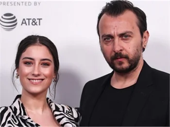 Hazal Kaya ve Ali Atay'ın evi yandı!