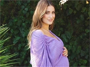 Hazal Kaya'dan yangın açıklaması!
