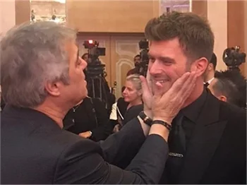 Cengiz Kurtoğlu ve Kıvanç Tatlıtuğ'un bu pozu olay oldu!