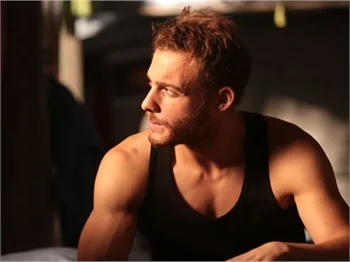 Kerem Bürsin'in yeni partneri belli oldu!