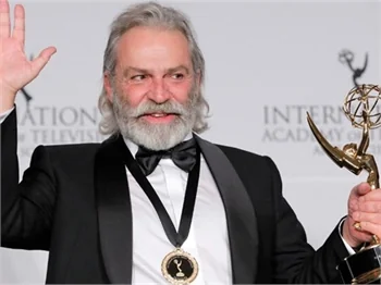 Haluk Bilginer'e En İyi Erkek Oyuncu ödülü!