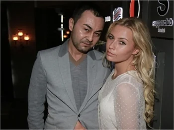 Serdar Ortaç ve Chloe Loughnan yeniden evleniyor!