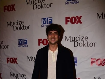 Mucize Doktor başarısını kutladı!