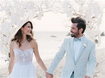 Kenan Doğulu ve Beren Saat böyle aşk tazeliyor!