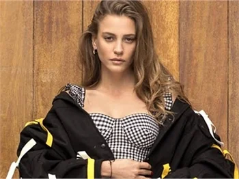Serenay Sarıkaya'dan sponsor açıklaması!