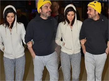 Kenan Doğulu ve Beren Saat, İstanbul'a döndü!