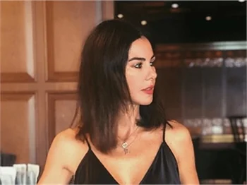 Defne Samyeli yılbaşında servet istiyor!