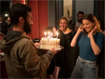 Leyla Tanlar'a sette sürpriz kutlama!
