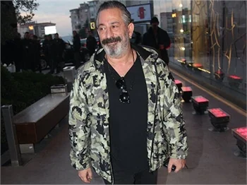 Haberin başlığı bu kez Cem Yılmaz'dan geldi!