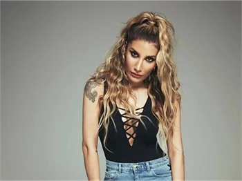 İrem Derici: "Ben ancak kefen giyerim"