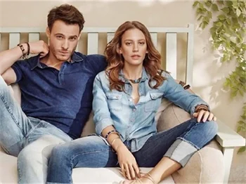 Serenay Sarıkaya ve Kerem Bürsin barışmış olabilir!