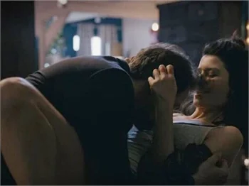 'Atiye' dizisindeki sevişme sahnesi olay oldu!