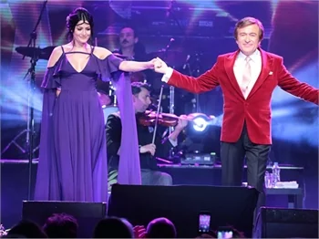 Deniz Çakır ve Erol Evgin'in performansı büyüledi!
