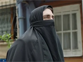 'Afili Aşk'ta Kerem şekilden şekile giriyor!
