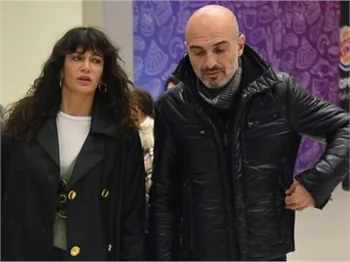 Berrak Tüzünataç ve Berk Suyabatmaz romantik tatilden döndü!