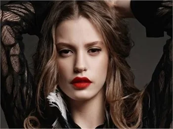 Serenay Sarıkaya'nın toteminin sırrı çözüldü!