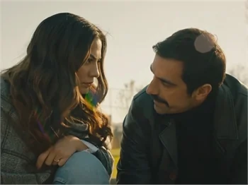 'Doğduğun Ev Kaderindir'de romantik anlar!