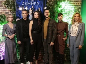'Zemheri' ekibi ilk bölümü birlikte izledi!