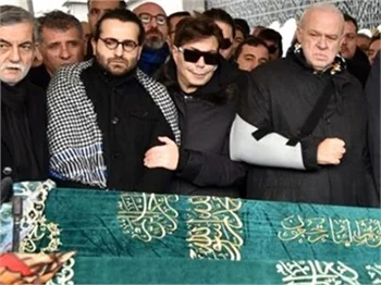 Fatih Ürek acı gününde yalnız kaldı!