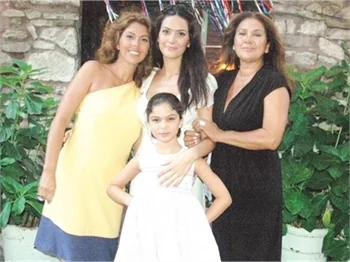 Bergüzar Korel'in ablası açtığı davayı kazandı!